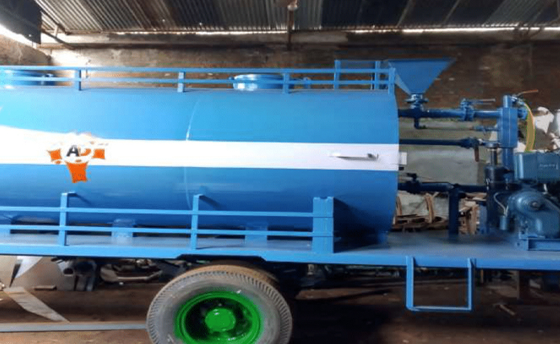 Mud mixing Tanks